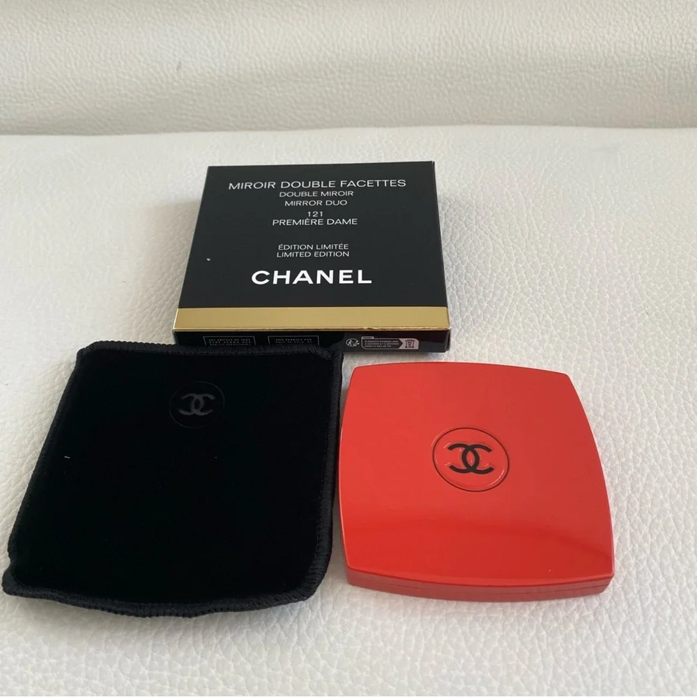 Chanel 100% Authentic Double faced Mirror in 121 PREMIÈRE DAME brand new